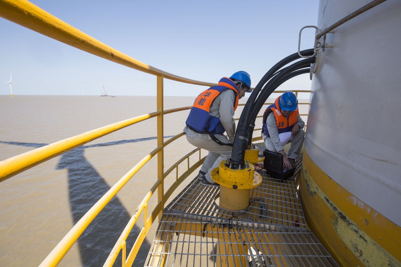 Comment assurer la maintenance des câbles sous-marins ?