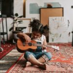 Pourquoi les cours de guitare sont-ils bénéfiques aux enfants ?