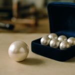 découvrez le prix des perles de majorque, leur valeur réelle et les raisons qui influencent leur coût. guide complet pour bien choisir et comprendre ces bijoux uniques.